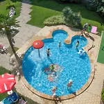 Ξενοδοχείο Longosa 4*
